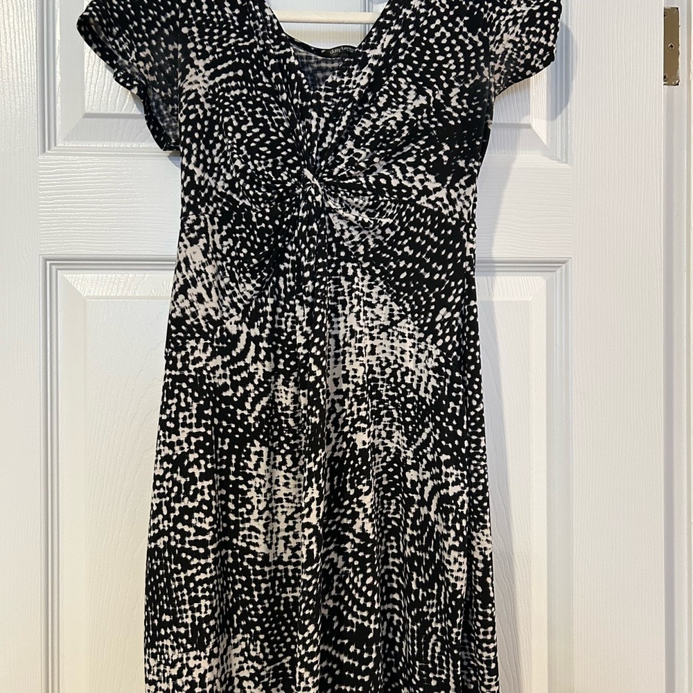 Daisy Fuentes Petites B&W Work Dress